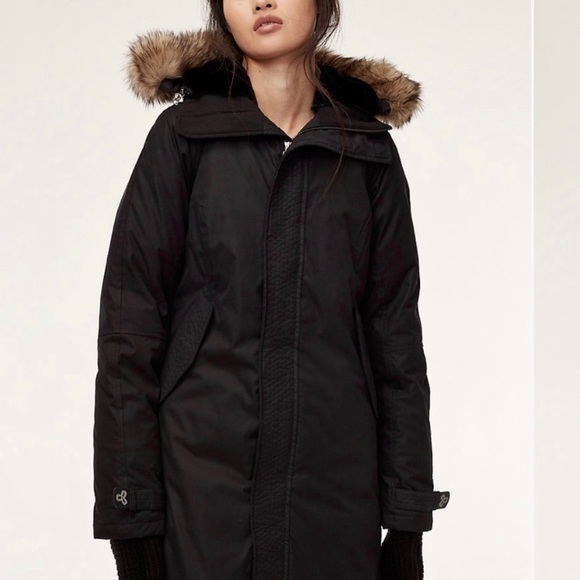 TNA Jackets & Blazers - Olive green Avoriaz TNA parka. Size small.